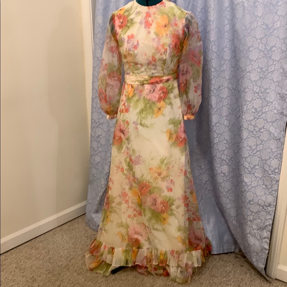 Vintage Floral Long Sleeve Dress